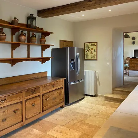 Villa Sleeps 22 With Pool